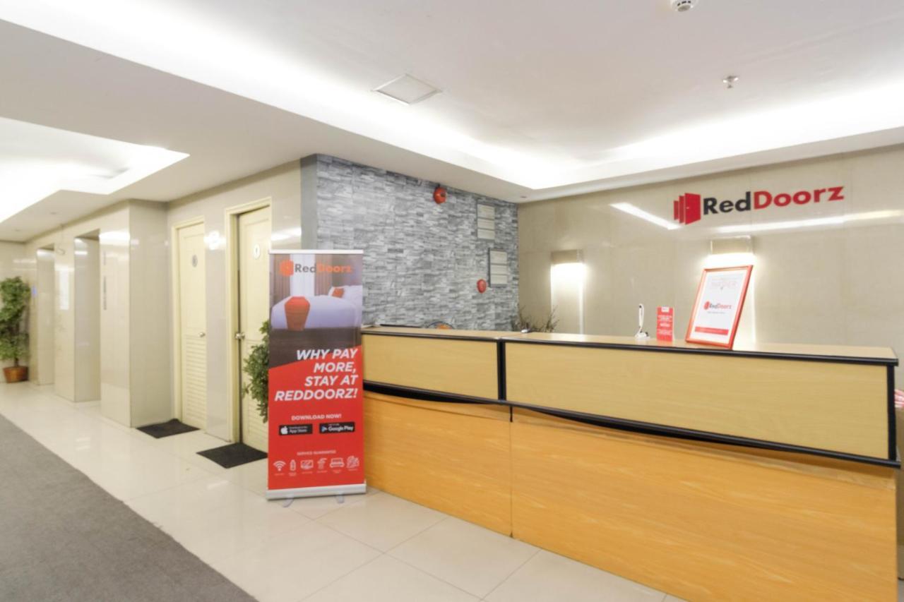 ホテル Reddoorz Plus @ Orchard Tower マニラ市 エクステリア 写真